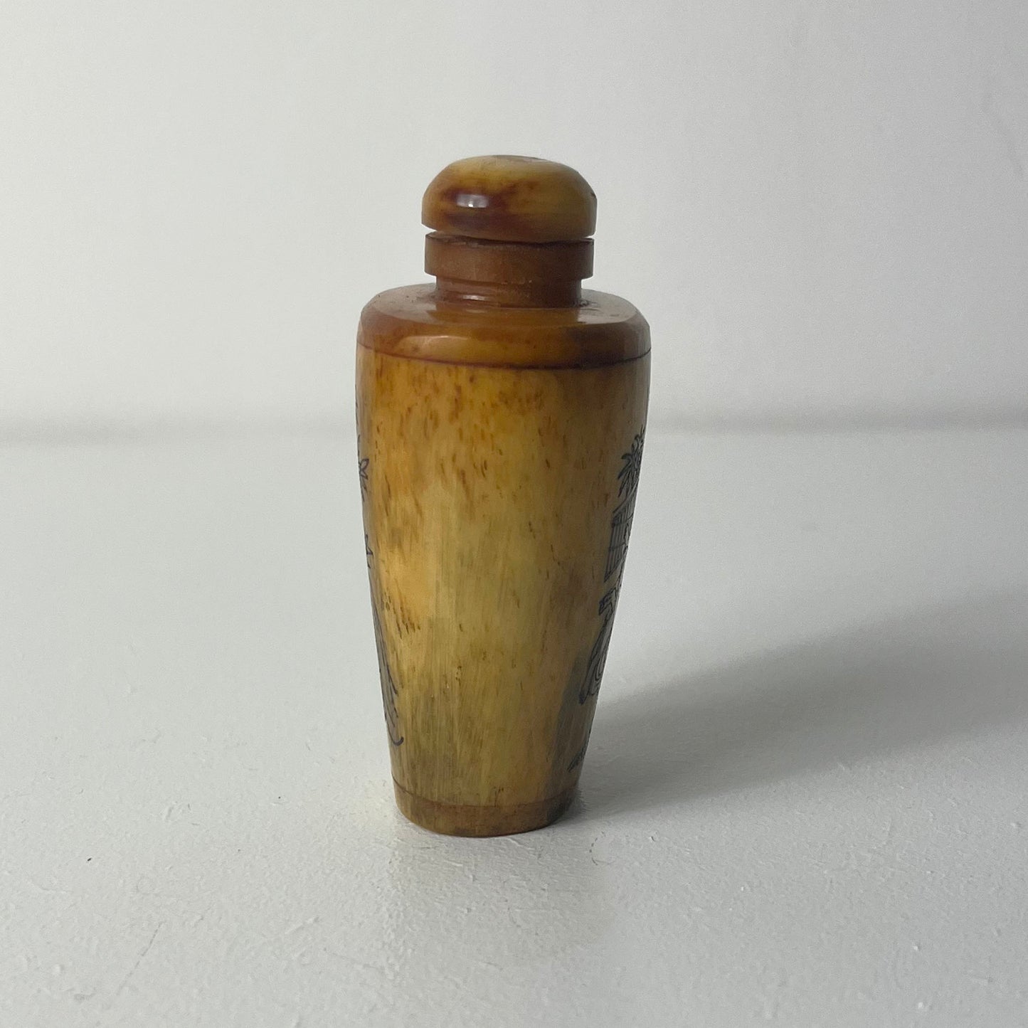 Perfume/Snuff bottle, Chinese - Made from animal bone.